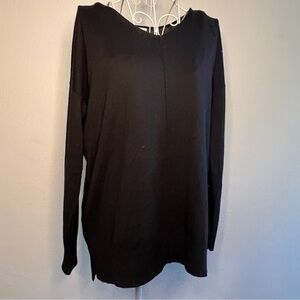 Hippie Rose black lightweight sweater, Sz SMALL. Like new condition.